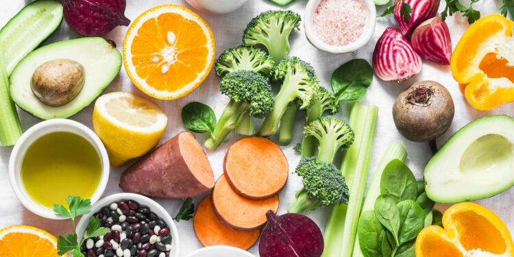 Health Tips : కళ్లు ఆరోగ్యంగా ఉండాలంటే రోజూ తప్పనిసరిగా వీటిని తీసుకోవాలి..!