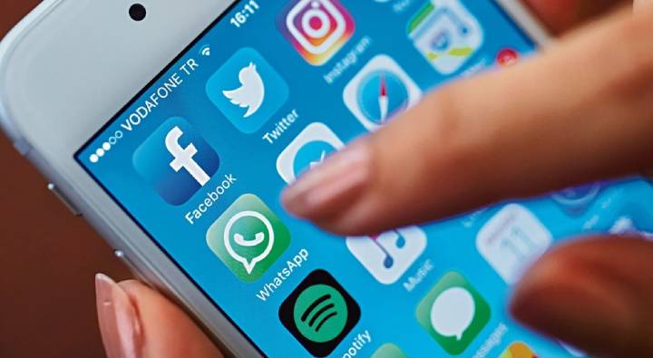 Whatsapp: వాట్సాప్ సరికొత్త సేవ.. బీమా ప్రీమియం కూడా కట్టుకోవచ్చు