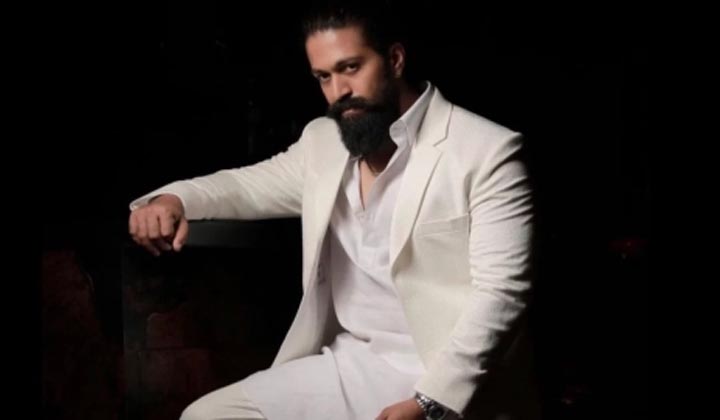 Yash: ఇంతకాలం ఆగి రిస్క్ చేస్తున్న యష్.. అసలు విషయం ఏంటంటే?