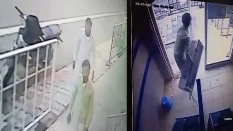 ATM AC Robbery: ఏటీఎం మెషిన్‌, డబ్బు వదిలేసి.. ఏసీ ఎత్తుకెళ్లిపోయిన దుండగులు!