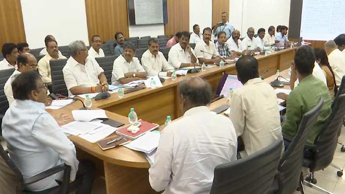 Andhra Pradesh: రాష్ట్రపతి ఉత్తర్వుల సవరణ ప్రతిపాదనపై చర్చ.. ఉద్యోగ సంఘాల కీలక భేటీ