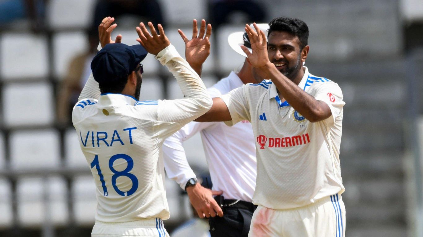 R Ashwin 5 Wicket Hauls: అట్లుంటది మరి అశ్విన్‌తో.. టాప్ జట్లనే వణికించేశాడు!