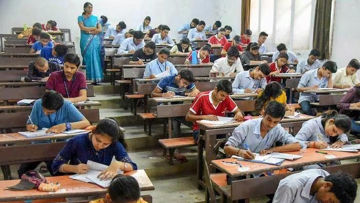 Group-4 Exam: చెప్పులతోనే పరీక్షకు హాజరు కావాలి….. నేడు గ్రూప్‌-4 పరీక్ష