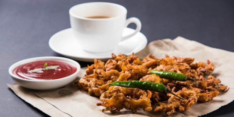 Health Tips : వర్షాకాలంలో పొరపాటున కూడా వీటి జోలికి వెళ్ళకండి..