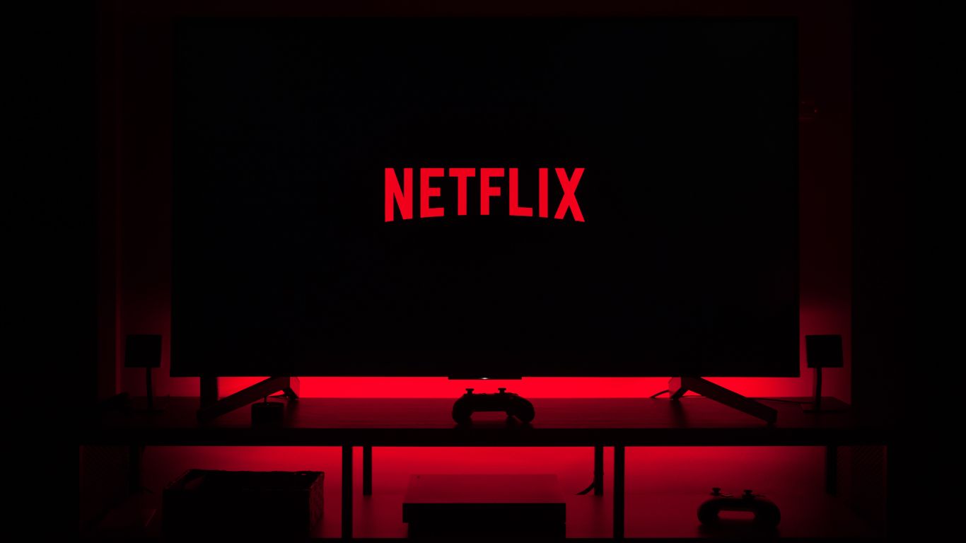 Netflix: నెట్‌ఫ్లిక్స్‌ కీలక నిర్ణయం.. ఇకపై పాస్‌వర్డ్ షేరింగ్‌ బంద్!