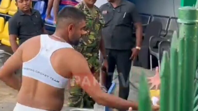 Babar Azam Sports Bra: మైదానంలో టీ-షర్ట్ విప్పిన పాక్ కెప్టెన్ బాబర్ ఆజామ్.. స్పోర్ట్స్ బ్రా చూసి షాక్ తిన్న ఫాన్స్!