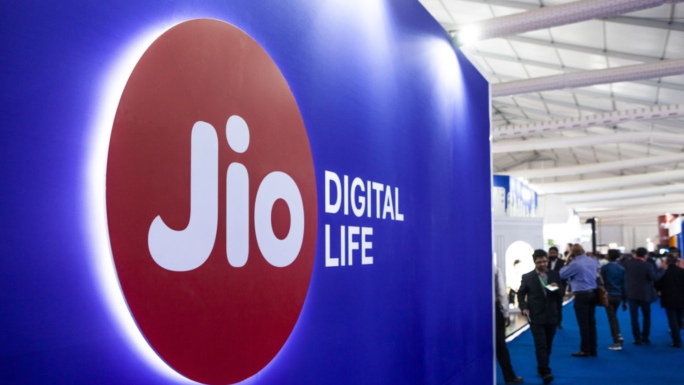Best Jio Plans: జియో సిమ్ యూజర్లకు గుడ్‌న్యూస్..బెస్ట్ 5 రీఛార్జ్ ప్లాన్స్ ఇవే!
