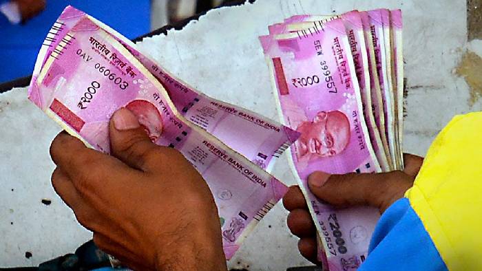 Rs.2000 Notes Withdrawal: రూ.2000 నోట్ల ఉపసంహరణపై రేపు ఢిల్లీ హైకోర్టు తీర్పు..!