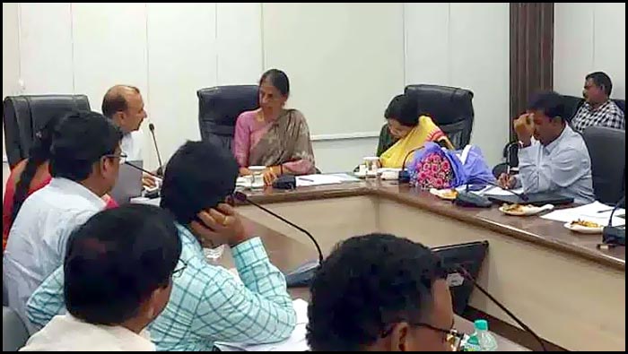 Sabitha Indra Reddy: ఇంటర్మీడియట్ విద్యపై మంత్రి సబిత సమీక్ష.. వెంటనే పనులు పూర్తి చేయాలని ఆదేశం