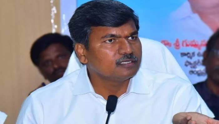 MLA Sridhar Reddy: కుటిల రాజకీయాలు అవసరం లేదు.. వాళ్ల నాన్న ఏమైనా టాటా నా, బిర్లా నా..?