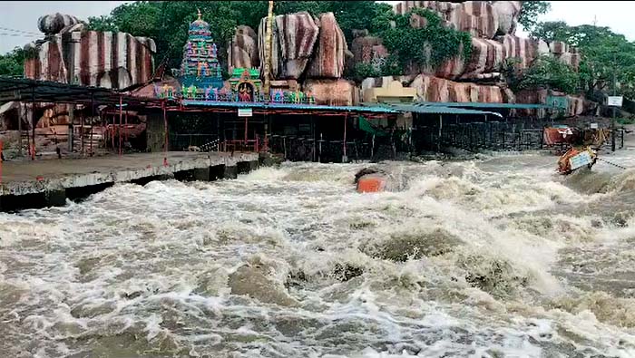 TS Heavy Rain: మూడు రోజులుగా వర్షాలు.. పోటెత్తిన గోదావరికి వరద