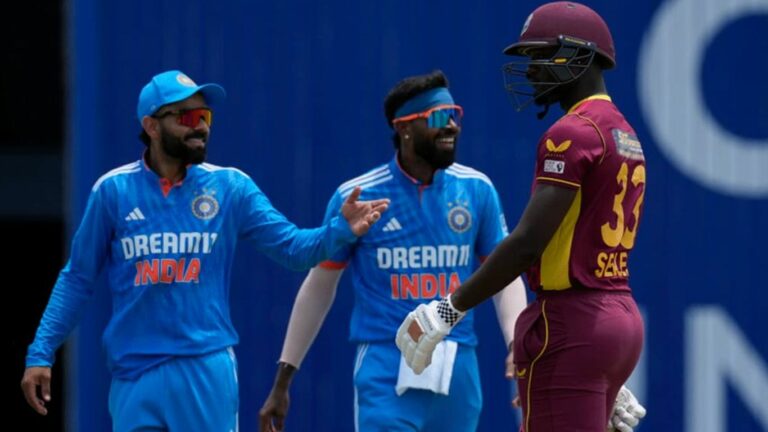 Virat Kohli Catch: ఒంటి చేత్తో స్టన్నింగ్ క్యాచ్‌ పట్టిన విరాట్ కోహ్లీ.. సంభ్రమాశ్చర్యాలకు గురైన భారత ప్లేయర్స్!