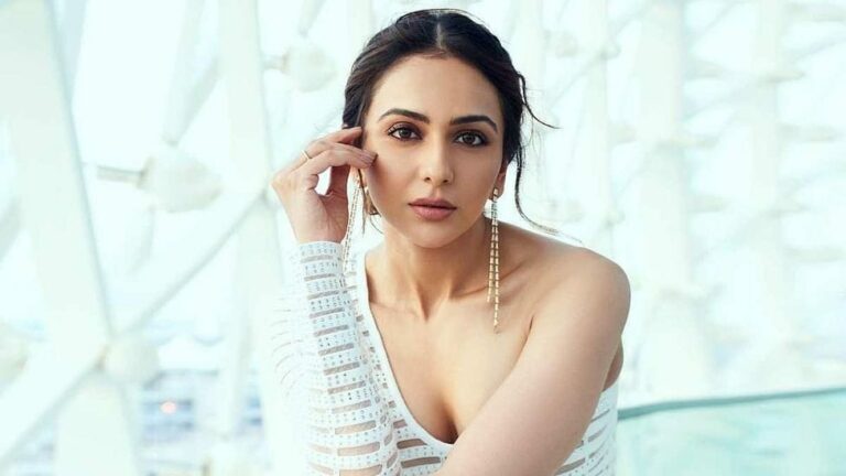 Rakul Preeth Singh : తన పెళ్లి తేదీ పై స్పందించిన రకుల్..