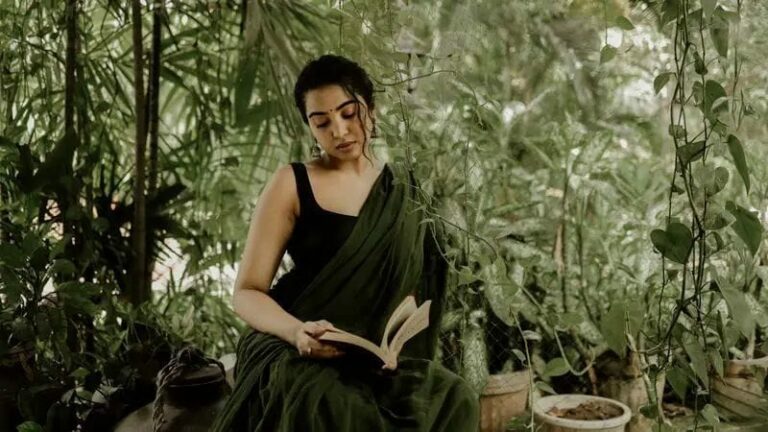 Shivathmika Rajashekar : కిల్లింగ్ పోజులతో రెచ్చగొడుతున్న శివాత్మిక..