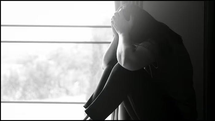 Cool Drink Fight: కూల్‌డ్రింక్ డబ్బులు అడిగిందని.. షాప్ యజమానిపై పోకిరీల దాడి