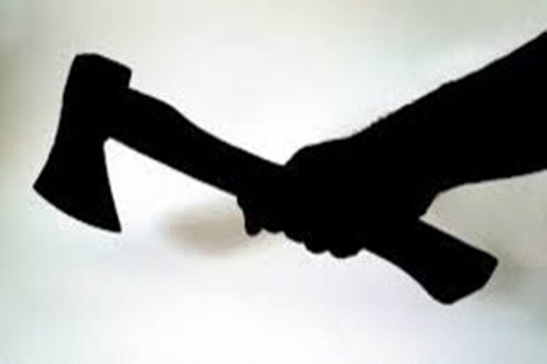 Uttar Pradesh: భర్తను అతి కిరాతకంగా గొడ్డలితో నరికి చంపిన భార్య..