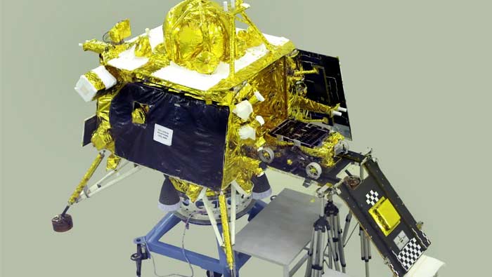 ISRO : చంద్రయాన్-3 ప్రయోగంపై శాస్రవేత్తలతో ఇస్రో చైర్మన్ సమీక్ష సమావేశం.