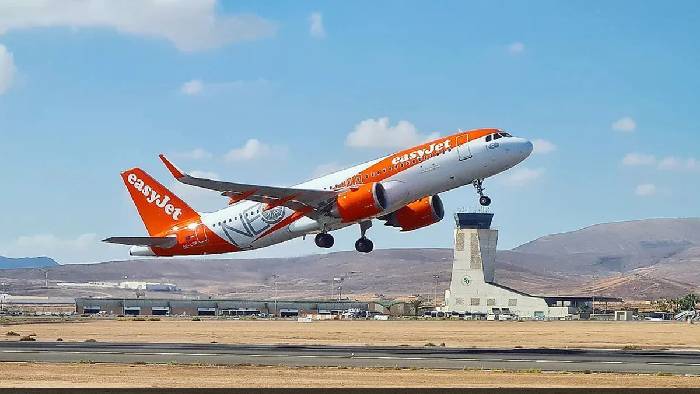 UK airline: విమానం బరువుగా ఉంది.. దయచేసి 19 మంది దిగిపోండి.. వీడియో వైరల్..