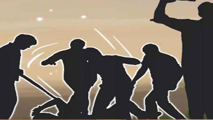 Woman loots: సర్వం లాగేసి.. ఆ తర్వాత ప్రియుడిని నడిరోడ్డుపై వదిలివెళ్లిన ప్రియురాలు..!