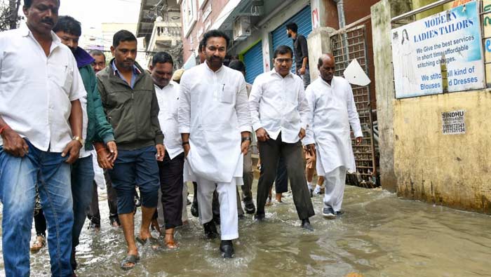 Kishan Reddy : కేసీఆర్ మీరు ఉండే మూడు నెలలైనా హైదరాబాద్‌ను పట్టించుకోవాలి