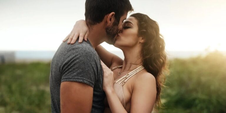 Kiss Benefits : ముద్దు వల్ల ఎలాంటి లాభాలు ఉన్నాయో తెలుసా?