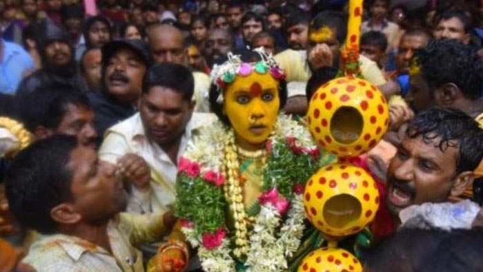 Lal Darwaza Rangam  : నాకు సంతోషంగా ఉంది.. నాకు కావాల్సిన పూజలన్ని అందిస్తున్నారు