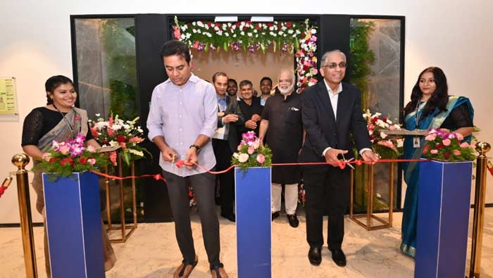 Minister KTR : బెంగళూరు చెన్నైల కన్నా హైదరాబాద్ ముందంజలో ఉంది