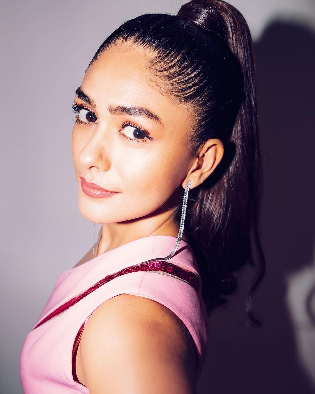 Mrunal Thakur2