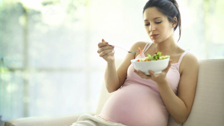 Pregnancy Tips : గర్భిణీలకు కంటి సమస్యలు రాకుండా ఉండాలంటే ఇలా చెయ్యాల్సిందే..
