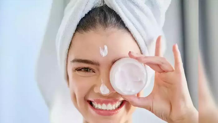 Skin Care: చర్మ సమస్యలతో బాధ పడుతున్నారా.. ఇవి తినండి..!