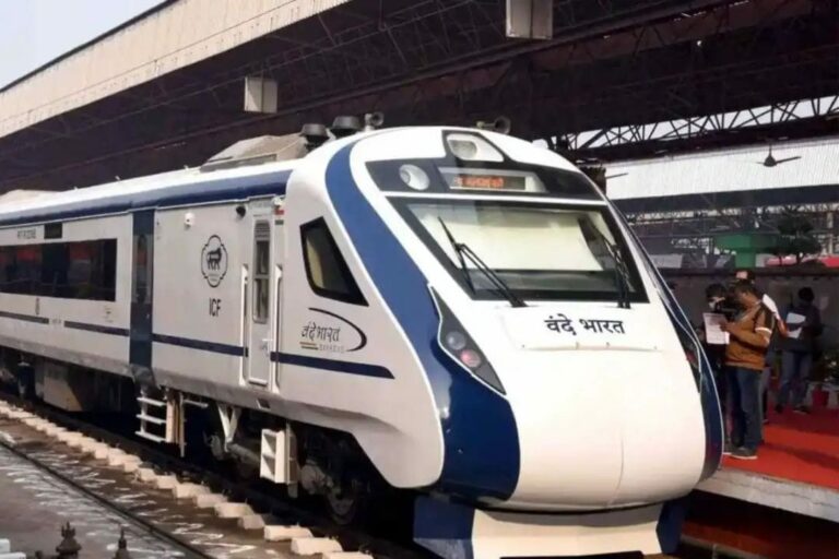 Fire In Vande Bharat Train :వందేభారత్ రైలులో అగ్నిప్రమాదం.. తప్పిన పెను ప్రమాదం..