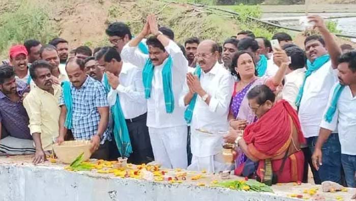 Vemula Prashanth Reddy : ప్యాకేజీ 20, 21 ద్వారా కాళేశ్వరం జలాలను విడుదల చేసిన మంత్రి ప్రశాంత్ రెడ్డి