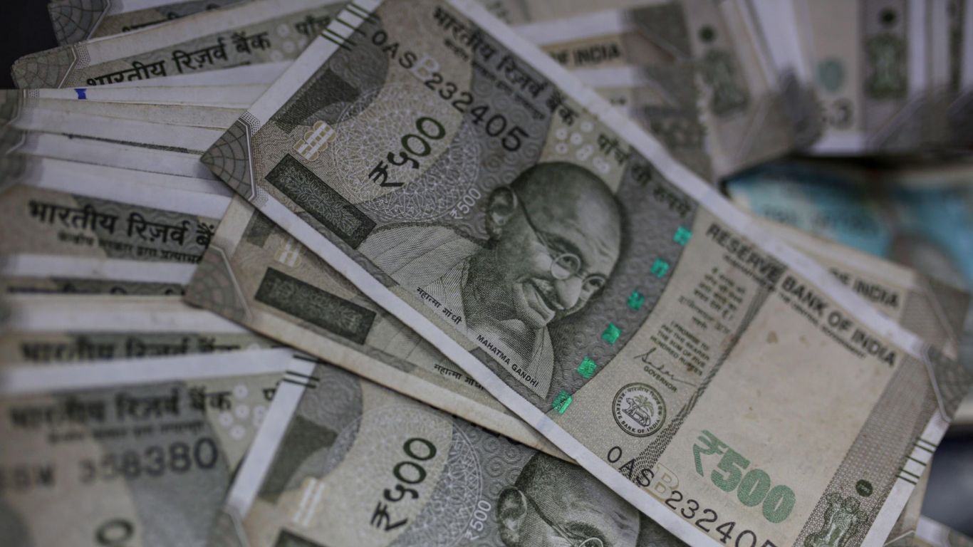 Lakshmi Devi Signs: ఈ సంకేతాలు కనిపిస్తున్నాయా?.. త్వరలోనే మీ ఇళ్లు డబ్బుతో నిండిపోతుంది!