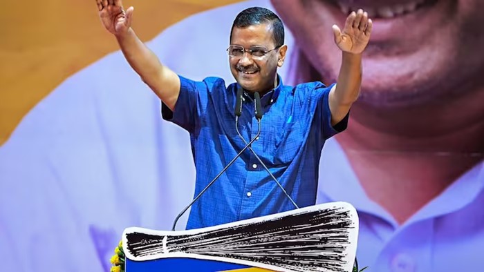 Arvind Kejriwal: మామ మోసం చేశాడు, ఈ చాచాను నమ్మండి.. కేజ్రీవాల్ హామీల వర్షం