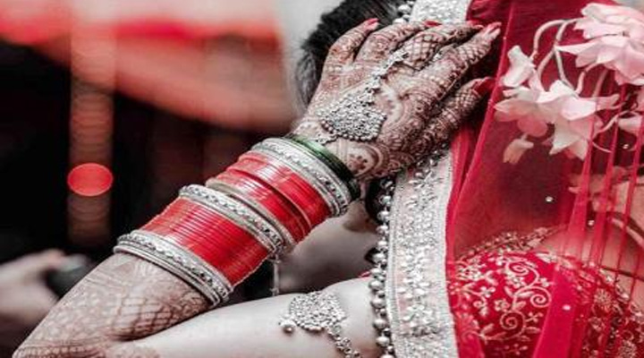 Harassment of Bride:  అయ్యో పాపం.. కొత్త పెళ్లికూతురి బట్టలు విప్పించి శీల పరీక్ష చేసిన అత్తామామ