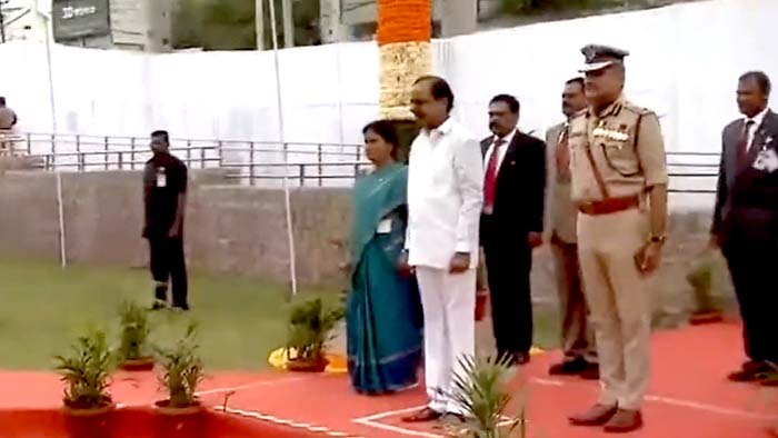 CM KCR: వారి పాలనలో తెలంగాణలోని అన్నిరంగాలు విధ్వంసానికి గురయ్యాయి..!