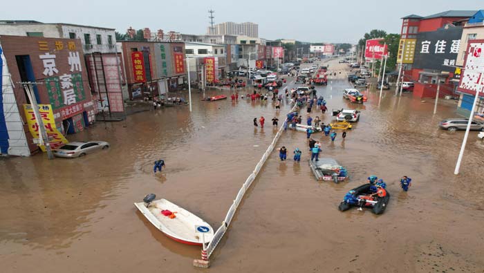 China Floods:  చైనాను ముంచెత్తిన వరదలు.. 30 మంది మృతి