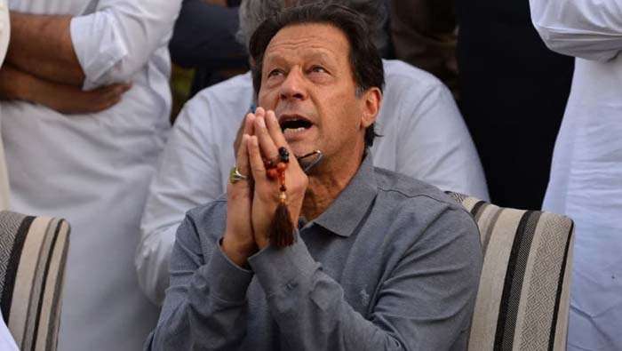 Imran Khan:  పురుగుల జైల్లో ఉండలేను.. మార్చేయండి