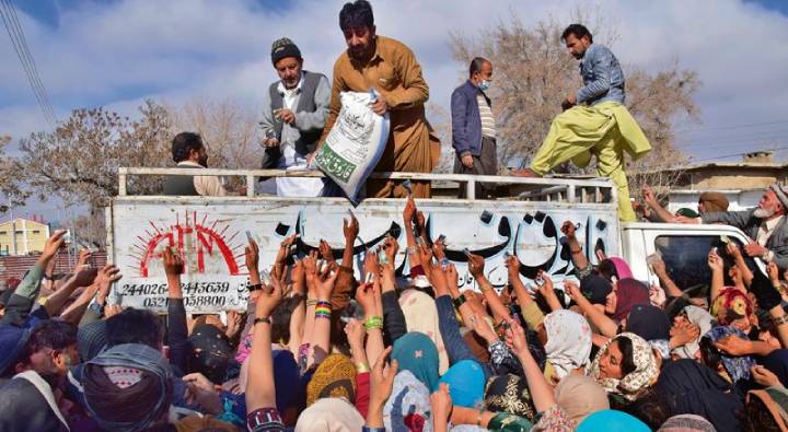 Pakistan Economic Crisis: పాక్ ఆర్థిక గణాంకాలు వెల్లడి.. ఇప్పట్లో సంక్షోభం నుంచి కోలుకోనట్లే