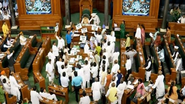 Lok Sabha Passed Delhi Services Bill :   ఢిల్లీ ఆర్డినెన్సు బిల్లుకు లోకసభ ఆమోదం… బిల్‌కి నిరసనగా ప్రతిపక్షాలు వాకౌట్‌