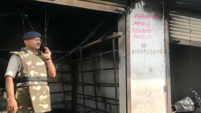 Madhyapradesh: పెంపుడు కుక్క కోసం గొడవ.. భార్యాపిల్లలను చంపేసి తానూ ఆత్మహత్య