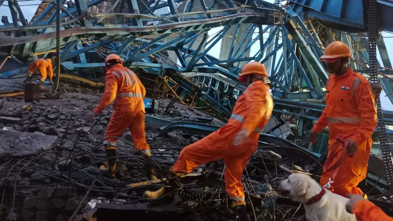 Maharashtra Girder Accident: కుప్పకూలిన గిర్డర్‌ యంత్రం.. 15 మంది మృతి!