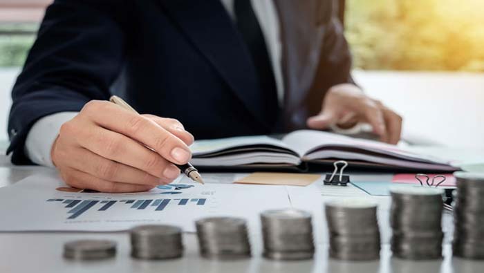 Moonlighting IT Notices:   మూన్‌లైటింగ్‌ ఉద్యోగులకు ఐటీ  నోటీసులు.. 1100 మందికి పైగా  జారీ