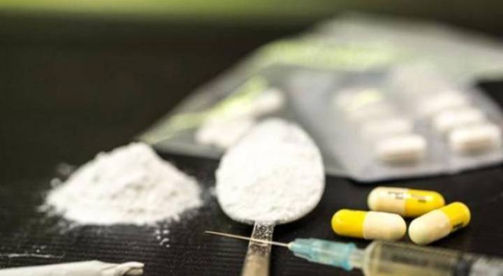 Rave Party: హైదరాబాదులో రేవ్ పార్టీ.. సినీ నిర్మాతతో పాటు పలువురు అరెస్ట్