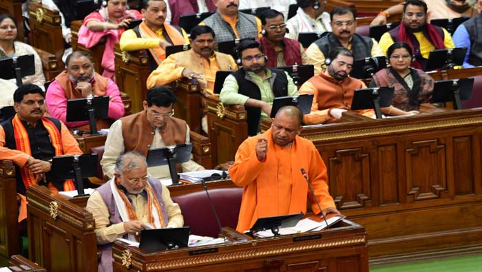 UP Assembly:  అసెంబ్లీలో కొత్త రూల్స్..   పేపర్లు చింపరాదు, ఫోన్లు తీసుకురాకూడదు