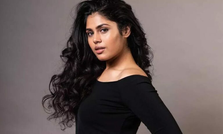 Faria Abdullah : ఆ స్టార్ హీరో పై ఆసక్తికర వ్యాఖ్యలు చేసిన హాట్ బ్యూటీ..