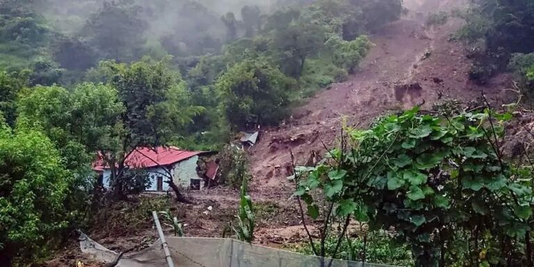 Himachal rains: రాష్ట్రాన్ని ముంచేస్తున్న వరదలు..గత 24 గంటల్లో 50 మంది మృతి..