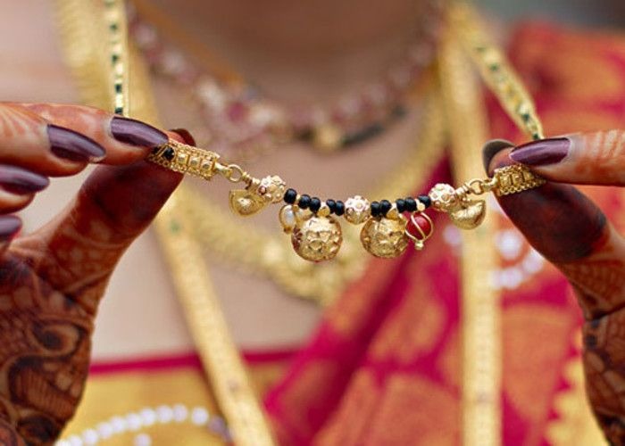 Womens : మంగళసూత్రం విషయంలో మహిళలు చేస్తున్న పొరపాట్లు ఏంటో తెలుసా?