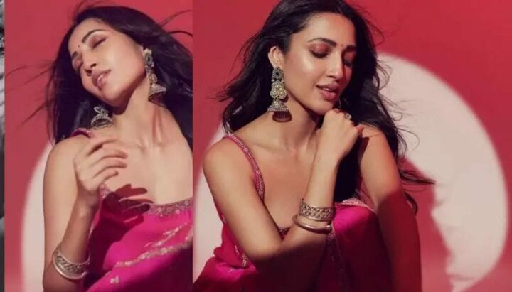 Neha Shetty : పింక్ డ్రెస్ లో మెరిసిన నేహా శెట్టి.. కిల్లింగ్ లుక్స్ తో మత్తెక్కిస్తుందిగా..