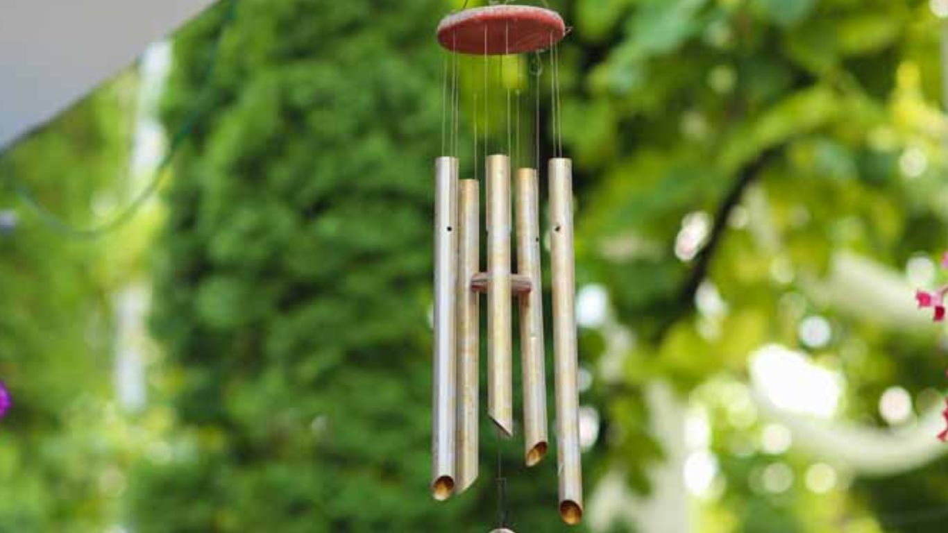 Wind Chimes at Home: ఇంట్లో ఈ దిశలో విండ్ చైమ్ ఉంటే.. 24 గంటల్లో అద్భుతం జరుగుతుంది!